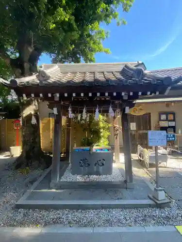 蛇窪神社の{uncategorized: "未分類", other: "その他", undefined: "問題あり", building: "その他建物", grave: "お墓", sacred_gate: "鳥居", guardian: "狛犬", statue: "像", buddha: "仏像", history: "歴史", nature: "自然", garden: "庭園", animal: "動物", pagoda: "塔", temizu: "手水舎", mountain_gate: "山門・神門", sanctuary: "本殿・本堂", subordinate: "末社・摂社", art: "芸術", scenery: "景色", jizo: "地蔵", ema: "絵馬", goshuin: "御朱印", omikuji: "おみくじ", items: "授与品その他", amulet: "お守り", goshuincho: "御朱印帳", eats: "食事", festival: "お祭り", votive_dance: "神楽", shichigosan: "七五三参", wedding: "結婚式", experience: "体験その他", initially: "初詣", around: "周辺", anti_infection: "感染症対策"}