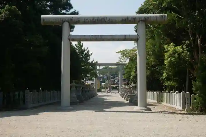 伊弉諾神宮の{uncategorized: "未分類", other: "その他", undefined: "問題あり", building: "その他建物", grave: "お墓", sacred_gate: "鳥居", guardian: "狛犬", statue: "像", buddha: "仏像", history: "歴史", nature: "自然", garden: "庭園", animal: "動物", pagoda: "塔", temizu: "手水舎", mountain_gate: "山門・神門", sanctuary: "本殿・本堂", subordinate: "末社・摂社", art: "芸術", scenery: "景色", jizo: "地蔵", ema: "絵馬", goshuin: "御朱印", omikuji: "おみくじ", items: "授与品その他", amulet: "お守り", goshuincho: "御朱印帳", eats: "食事", festival: "お祭り", votive_dance: "神楽", shichigosan: "七五三参", wedding: "結婚式", experience: "体験その他", initially: "初詣", around: "周辺", anti_infection: "感染症対策"}