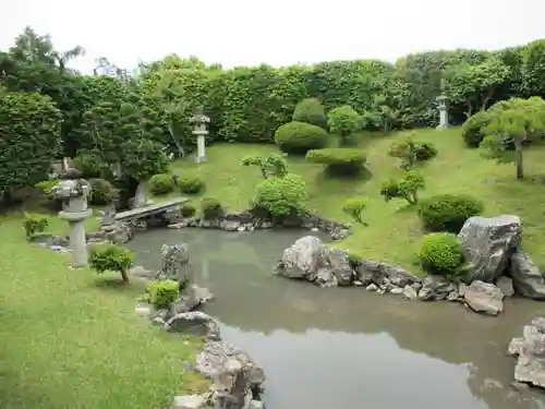 浄信寺の庭園