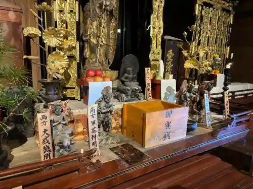 摩訶耶寺の{uncategorized: "未分類", other: "その他", undefined: "問題あり", building: "その他建物", grave: "お墓", sacred_gate: "鳥居", guardian: "狛犬", statue: "像", buddha: "仏像", history: "歴史", nature: "自然", garden: "庭園", animal: "動物", pagoda: "塔", temizu: "手水舎", mountain_gate: "山門・神門", sanctuary: "本殿・本堂", subordinate: "末社・摂社", art: "芸術", scenery: "景色", jizo: "地蔵", ema: "絵馬", goshuin: "御朱印", omikuji: "おみくじ", items: "授与品その他", amulet: "お守り", goshuincho: "御朱印帳", eats: "食事", festival: "お祭り", votive_dance: "神楽", shichigosan: "七五三参", wedding: "結婚式", experience: "体験その他", initially: "初詣", around: "周辺", anti_infection: "感染症対策"}