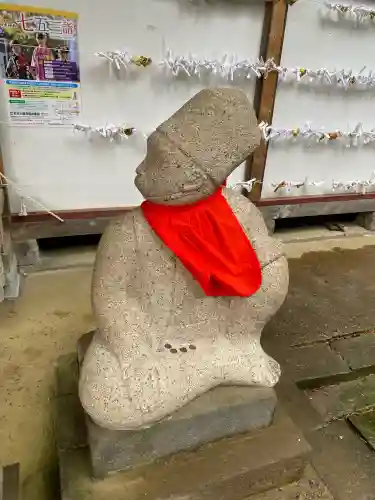 日吉神社の{uncategorized: "未分類", other: "その他", undefined: "問題あり", building: "その他建物", grave: "お墓", sacred_gate: "鳥居", guardian: "狛犬", statue: "像", buddha: "仏像", history: "歴史", nature: "自然", garden: "庭園", animal: "動物", pagoda: "塔", temizu: "手水舎", mountain_gate: "山門・神門", sanctuary: "本殿・本堂", subordinate: "末社・摂社", art: "芸術", scenery: "景色", jizo: "地蔵", ema: "絵馬", goshuin: "御朱印", omikuji: "おみくじ", items: "授与品その他", amulet: "お守り", goshuincho: "御朱印帳", eats: "食事", festival: "お祭り", votive_dance: "神楽", shichigosan: "七五三参", wedding: "結婚式", experience: "体験その他", initially: "初詣", around: "周辺", anti_infection: "感染症対策"}