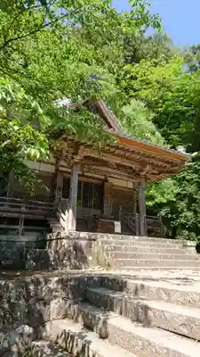 鳳来寺の本殿・本堂