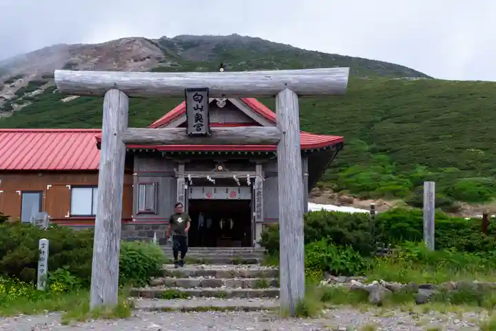 白山比咩神社 奥宮の本殿・本堂