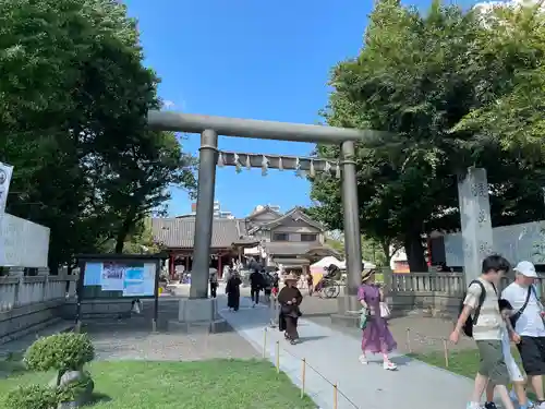 浅草神社の鳥居