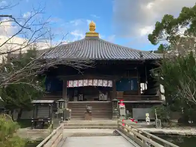 霊山寺の本殿・本堂