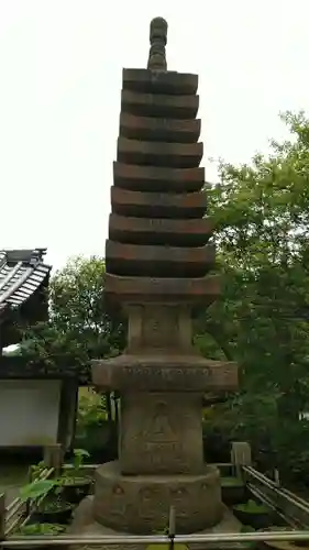 覚園寺の塔