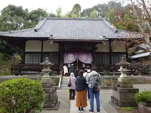 天台宗　長窪山　正覚寺の本殿・本堂