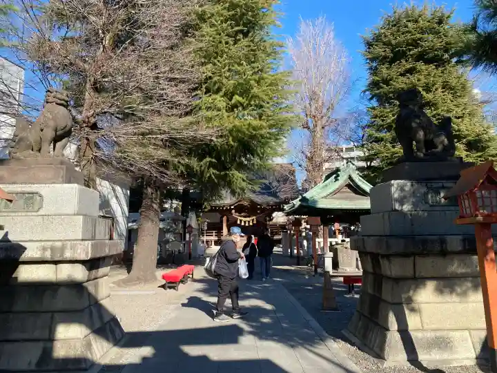 草加神社の{uncategorized: "未分類", other: "その他", undefined: "問題あり", building: "その他建物", grave: "お墓", sacred_gate: "鳥居", guardian: "狛犬", statue: "像", buddha: "仏像", history: "歴史", nature: "自然", garden: "庭園", animal: "動物", pagoda: "塔", temizu: "手水舎", mountain_gate: "山門・神門", sanctuary: "本殿・本堂", subordinate: "末社・摂社", art: "芸術", scenery: "景色", jizo: "地蔵", ema: "絵馬", goshuin: "御朱印", omikuji: "おみくじ", items: "授与品その他", amulet: "お守り", goshuincho: "御朱印帳", eats: "食事", festival: "お祭り", votive_dance: "神楽", shichigosan: "七五三参", wedding: "結婚式", experience: "体験その他", initially: "初詣", around: "周辺", anti_infection: "感染症対策"}