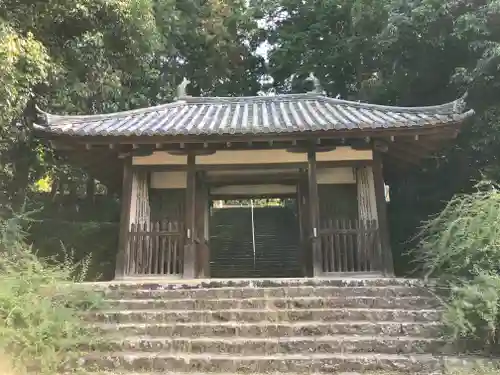 萩原寺の山門