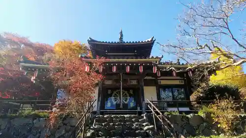 鳥居観音の本殿