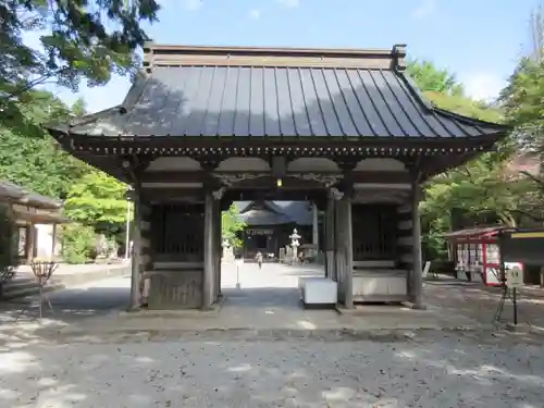 冨士御室浅間神社の山門・神門