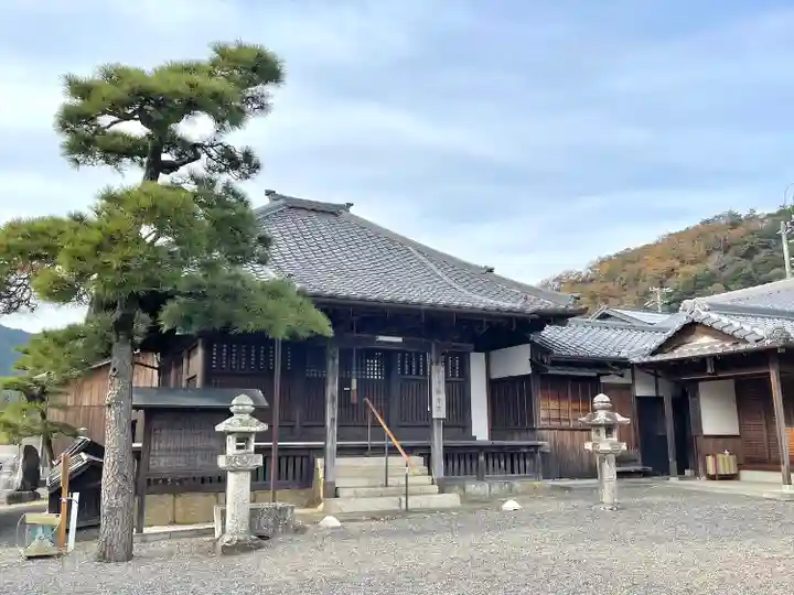 観音院の本殿・本堂