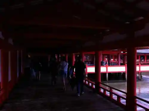 厳島神社の本殿・本堂