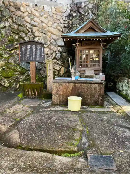厳島神社の{uncategorized: "未分類", other: "その他", undefined: "問題あり", building: "その他建物", grave: "お墓", sacred_gate: "鳥居", guardian: "狛犬", statue: "像", buddha: "仏像", history: "歴史", nature: "自然", garden: "庭園", animal: "動物", pagoda: "塔", temizu: "手水舎", mountain_gate: "山門・神門", sanctuary: "本殿・本堂", subordinate: "末社・摂社", art: "芸術", scenery: "景色", jizo: "地蔵", ema: "絵馬", goshuin: "御朱印", omikuji: "おみくじ", items: "授与品その他", amulet: "お守り", goshuincho: "御朱印帳", eats: "食事", festival: "お祭り", votive_dance: "神楽", shichigosan: "七五三参", wedding: "結婚式", experience: "体験その他", initially: "初詣", around: "周辺", anti_infection: "感染症対策"}