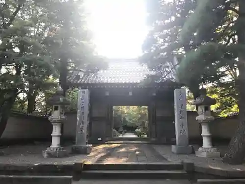中院の山門・神門