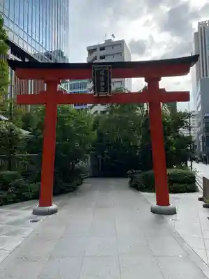 福徳神社（芽吹稲荷）の鳥居