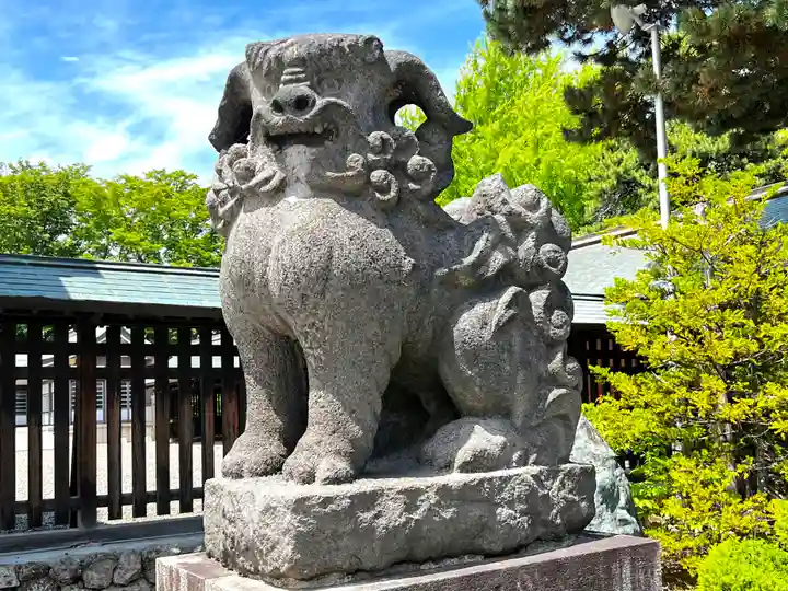 札幌護國神社の狛犬