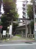 銀杏岡八幡神社の鳥居