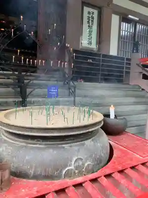 日石寺の本殿・本堂