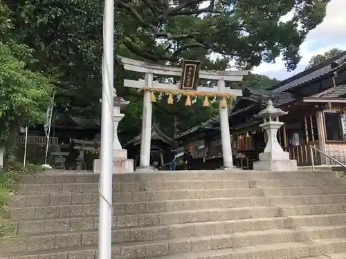 事任八幡宮の鳥居