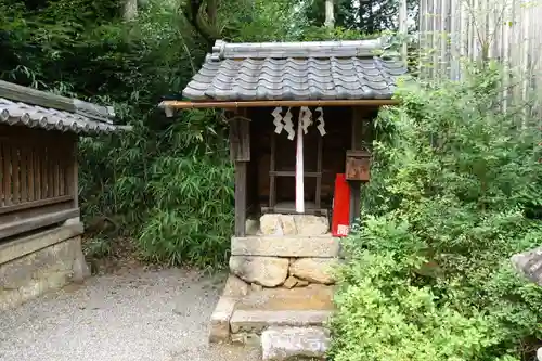 近津尾神社の末社