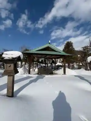 栗山天満宮の{uncategorized: "未分類", other: "その他", undefined: "問題あり", building: "その他建物", grave: "お墓", sacred_gate: "鳥居", guardian: "狛犬", statue: "像", buddha: "仏像", history: "歴史", nature: "自然", garden: "庭園", animal: "動物", pagoda: "塔", temizu: "手水舎", mountain_gate: "山門・神門", sanctuary: "本殿・本堂", subordinate: "末社・摂社", art: "芸術", scenery: "景色", jizo: "地蔵", ema: "絵馬", goshuin: "御朱印", omikuji: "おみくじ", items: "授与品その他", amulet: "お守り", goshuincho: "御朱印帳", eats: "食事", festival: "お祭り", votive_dance: "神楽", shichigosan: "七五三参", wedding: "結婚式", experience: "体験その他", initially: "初詣", around: "周辺", anti_infection: "感染症対策"}