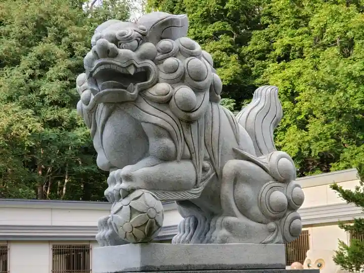余市神社の狛犬