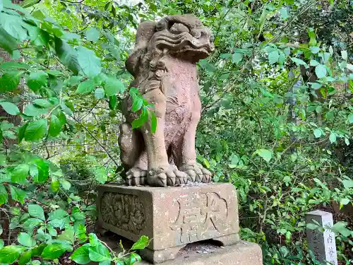 青海神社の狛犬