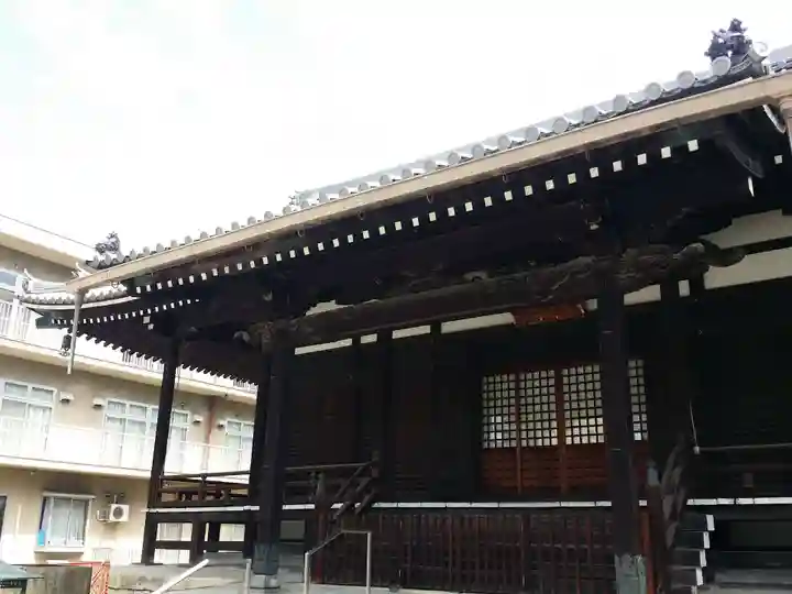鶴満寺の本殿・本堂