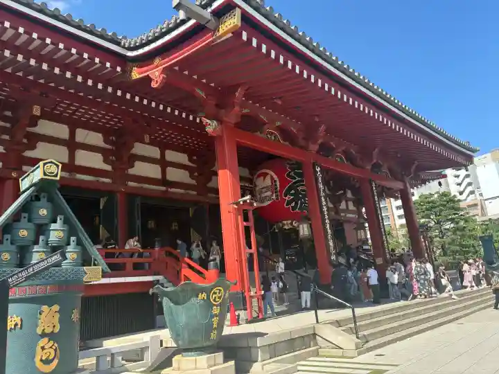 浅草寺の{uncategorized: "未分類", other: "その他", undefined: "問題あり", building: "その他建物", grave: "お墓", sacred_gate: "鳥居", guardian: "狛犬", statue: "像", buddha: "仏像", history: "歴史", nature: "自然", garden: "庭園", animal: "動物", pagoda: "塔", temizu: "手水舎", mountain_gate: "山門・神門", sanctuary: "本殿・本堂", subordinate: "末社・摂社", art: "芸術", scenery: "景色", jizo: "地蔵", ema: "絵馬", goshuin: "御朱印", omikuji: "おみくじ", items: "授与品その他", amulet: "お守り", goshuincho: "御朱印帳", eats: "食事", festival: "お祭り", votive_dance: "神楽", shichigosan: "七五三参", wedding: "結婚式", experience: "体験その他", initially: "初詣", around: "周辺", anti_infection: "感染症対策"}