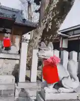 瀬古口稲荷神社の{uncategorized: "未分類", other: "その他", undefined: "問題あり", building: "その他建物", grave: "お墓", sacred_gate: "鳥居", guardian: "狛犬", statue: "像", buddha: "仏像", history: "歴史", nature: "自然", garden: "庭園", animal: "動物", pagoda: "塔", temizu: "手水舎", mountain_gate: "山門・神門", sanctuary: "本殿・本堂", subordinate: "末社・摂社", art: "芸術", scenery: "景色", jizo: "地蔵", ema: "絵馬", goshuin: "御朱印", omikuji: "おみくじ", items: "授与品その他", amulet: "お守り", goshuincho: "御朱印帳", eats: "食事", festival: "お祭り", votive_dance: "神楽", shichigosan: "七五三参", wedding: "結婚式", experience: "体験その他", initially: "初詣", around: "周辺", anti_infection: "感染症対策"}