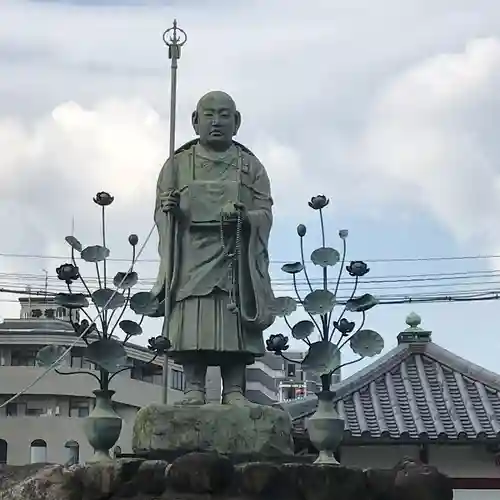 四天王寺の像