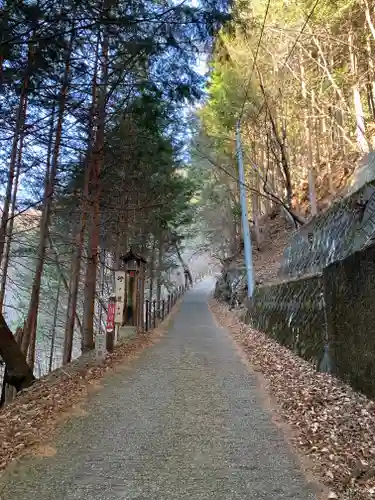 大嶽山那賀都神社(山梨県)
