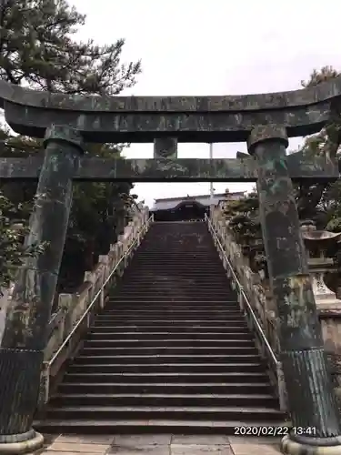 琴彈八幡宮の鳥居