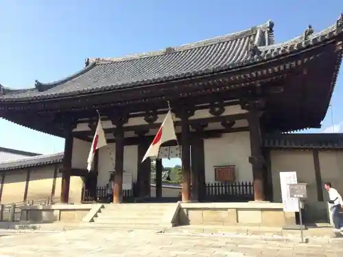 法隆寺の山門・神門