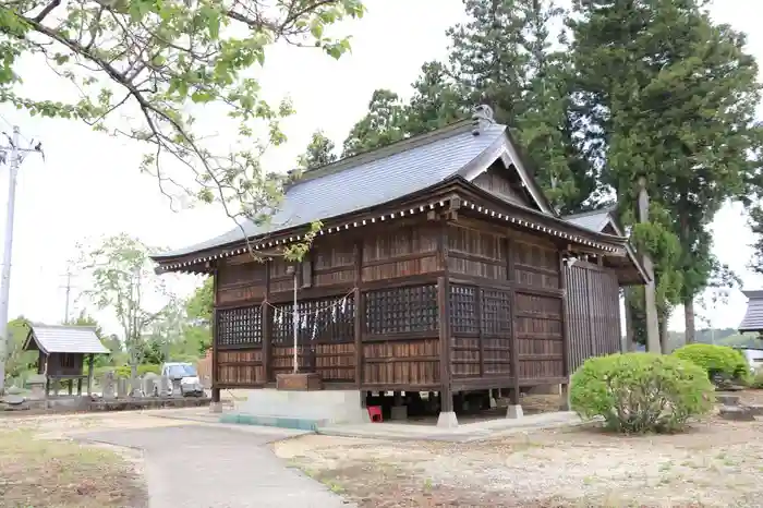 川田神社の本殿