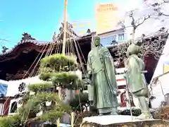 西光寺の像