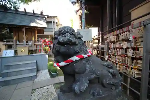 高円寺氷川神社の狛犬