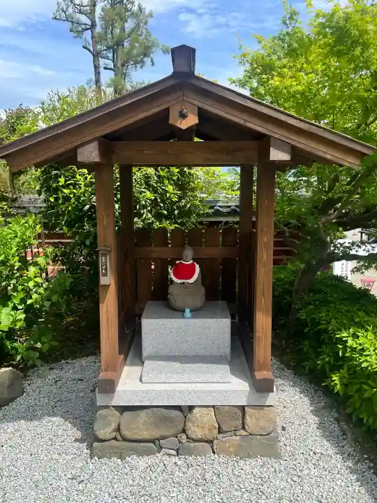 當麻寺奥院の{uncategorized: "未分類", other: "その他", undefined: "問題あり", building: "その他建物", grave: "お墓", sacred_gate: "鳥居", guardian: "狛犬", statue: "像", buddha: "仏像", history: "歴史", nature: "自然", garden: "庭園", animal: "動物", pagoda: "塔", temizu: "手水舎", mountain_gate: "山門・神門", sanctuary: "本殿・本堂", subordinate: "末社・摂社", art: "芸術", scenery: "景色", jizo: "地蔵", ema: "絵馬", goshuin: "御朱印", omikuji: "おみくじ", items: "授与品その他", amulet: "お守り", goshuincho: "御朱印帳", eats: "食事", festival: "お祭り", votive_dance: "神楽", shichigosan: "七五三参", wedding: "結婚式", experience: "体験その他", initially: "初詣", around: "周辺", anti_infection: "感染症対策"}