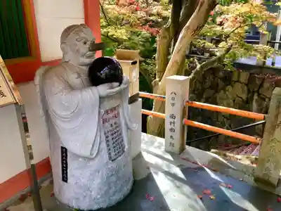 阿賀神社の像