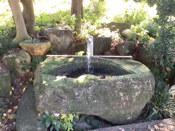 神明社(宮浦)の手水舎