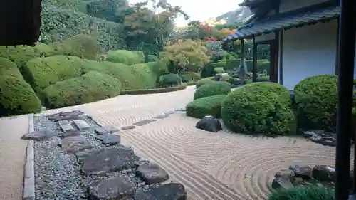 頼久寺の庭園