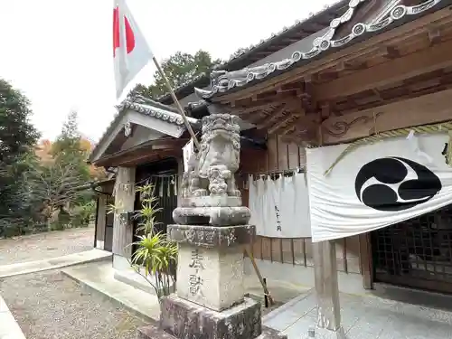 大乃己所神社の狛犬