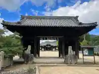 亀山八幡宮の山門・神門