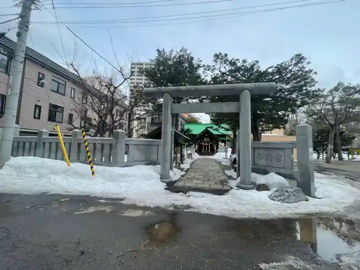水天宮の{uncategorized: "未分類", other: "その他", undefined: "問題あり", building: "その他建物", grave: "お墓", sacred_gate: "鳥居", guardian: "狛犬", statue: "像", buddha: "仏像", history: "歴史", nature: "自然", garden: "庭園", animal: "動物", pagoda: "塔", temizu: "手水舎", mountain_gate: "山門・神門", sanctuary: "本殿・本堂", subordinate: "末社・摂社", art: "芸術", scenery: "景色", jizo: "地蔵", ema: "絵馬", goshuin: "御朱印", omikuji: "おみくじ", items: "授与品その他", amulet: "お守り", goshuincho: "御朱印帳", eats: "食事", festival: "お祭り", votive_dance: "神楽", shichigosan: "七五三参", wedding: "結婚式", experience: "体験その他", initially: "初詣", around: "周辺", anti_infection: "感染症対策"}