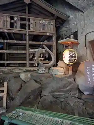 銭洗弁財天宇賀福神社(神奈川県)