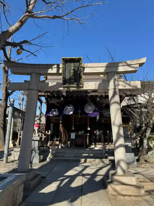 飛木稲荷神社の{uncategorized: "未分類", other: "その他", undefined: "問題あり", building: "その他建物", grave: "お墓", sacred_gate: "鳥居", guardian: "狛犬", statue: "像", buddha: "仏像", history: "歴史", nature: "自然", garden: "庭園", animal: "動物", pagoda: "塔", temizu: "手水舎", mountain_gate: "山門・神門", sanctuary: "本殿・本堂", subordinate: "末社・摂社", art: "芸術", scenery: "景色", jizo: "地蔵", ema: "絵馬", goshuin: "御朱印", omikuji: "おみくじ", items: "授与品その他", amulet: "お守り", goshuincho: "御朱印帳", eats: "食事", festival: "お祭り", votive_dance: "神楽", shichigosan: "七五三参", wedding: "結婚式", experience: "体験その他", initially: "初詣", around: "周辺", anti_infection: "感染症対策"}