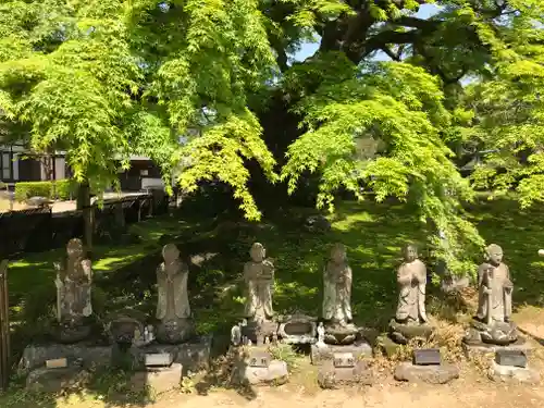 西善寺の像