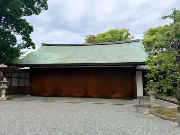 城南宮の{uncategorized: "未分類", other: "その他", undefined: "問題あり", building: "その他建物", grave: "お墓", sacred_gate: "鳥居", guardian: "狛犬", statue: "像", buddha: "仏像", history: "歴史", nature: "自然", garden: "庭園", animal: "動物", pagoda: "塔", temizu: "手水舎", mountain_gate: "山門・神門", sanctuary: "本殿・本堂", subordinate: "末社・摂社", art: "芸術", scenery: "景色", jizo: "地蔵", ema: "絵馬", goshuin: "御朱印", omikuji: "おみくじ", items: "授与品その他", amulet: "お守り", goshuincho: "御朱印帳", eats: "食事", festival: "お祭り", votive_dance: "神楽", shichigosan: "七五三参", wedding: "結婚式", experience: "体験その他", initially: "初詣", around: "周辺", anti_infection: "感染症対策"}