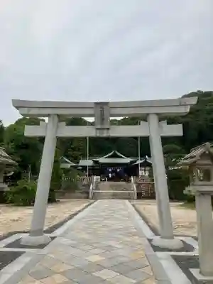 鶴羽根神社の鳥居